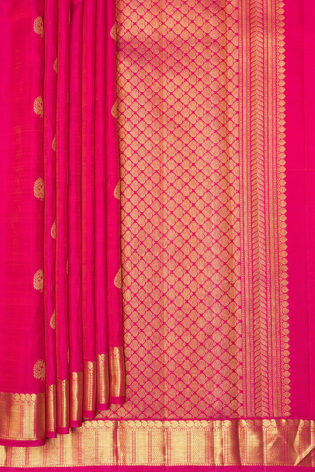 Pleats and pallu of Pure Silk Dark Pink Kanjivaram Saree with Zari Butta on the body and Zari Border. 