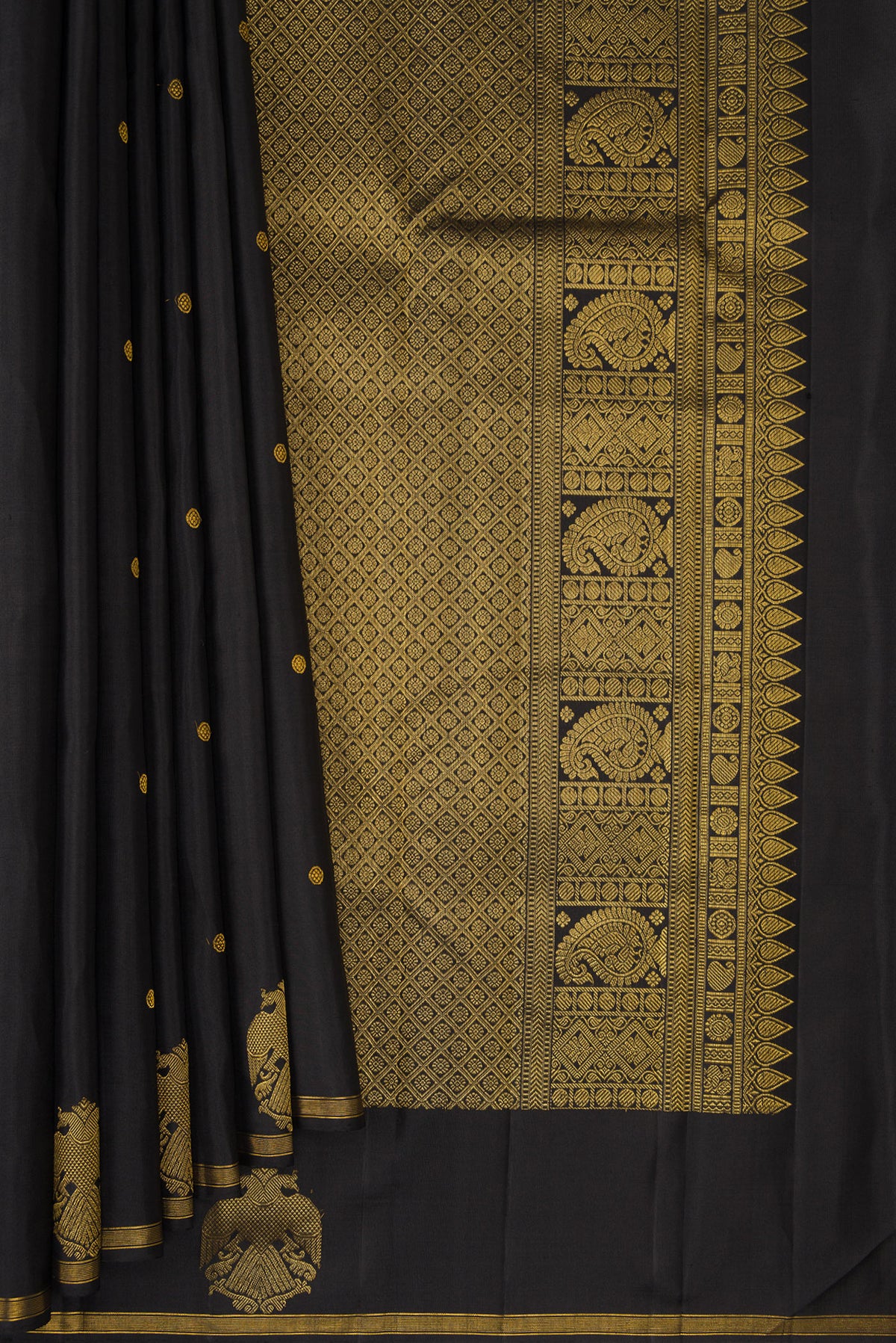 Pleats and pallu of Pure Silk Black Kanjivaram Saree with Zari Butta on the body and Fancy Border. 
