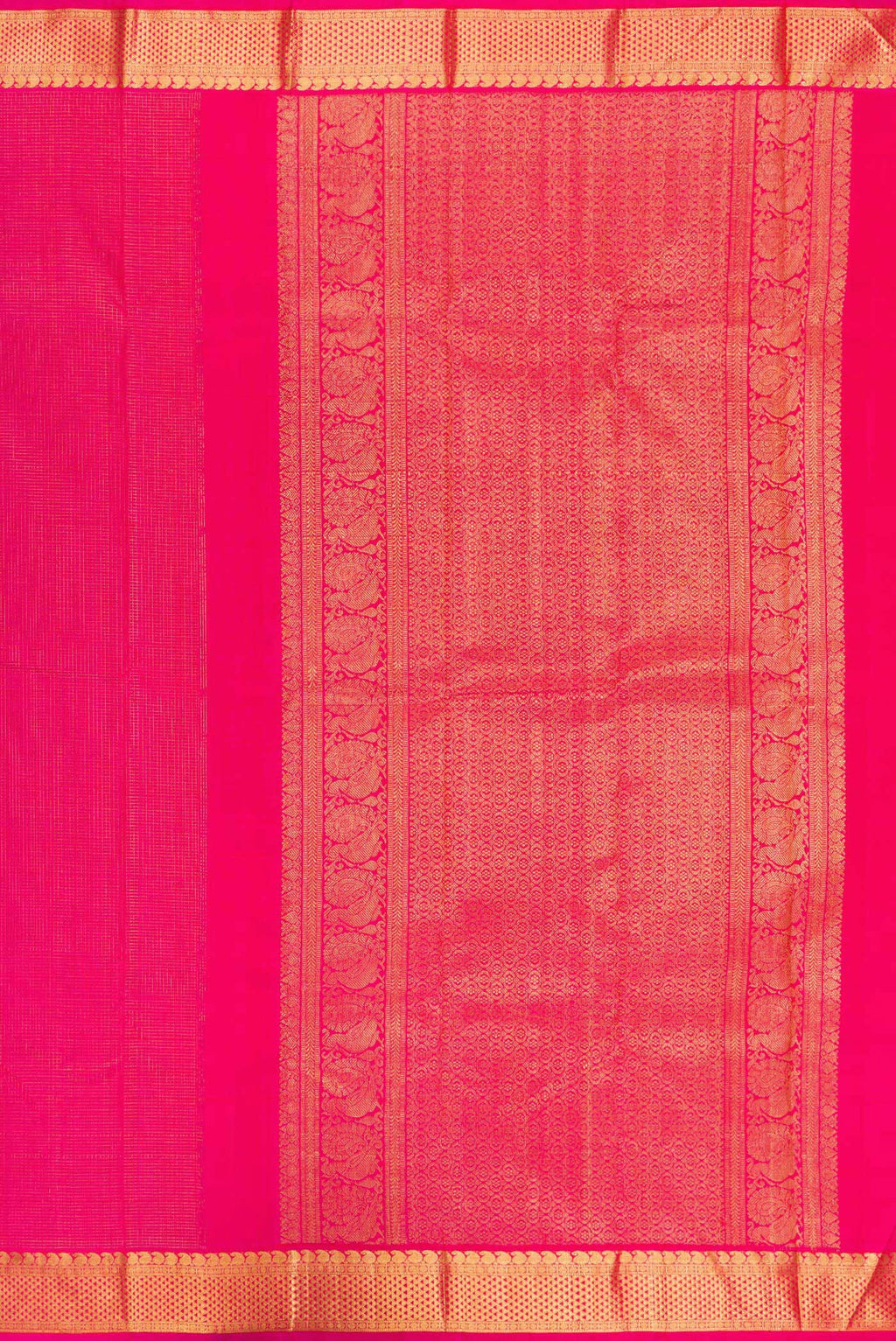 Close up image of the pallu of Pure Silk Pink Kanjivaram Saree with Checked design on the body and Zari Border. 