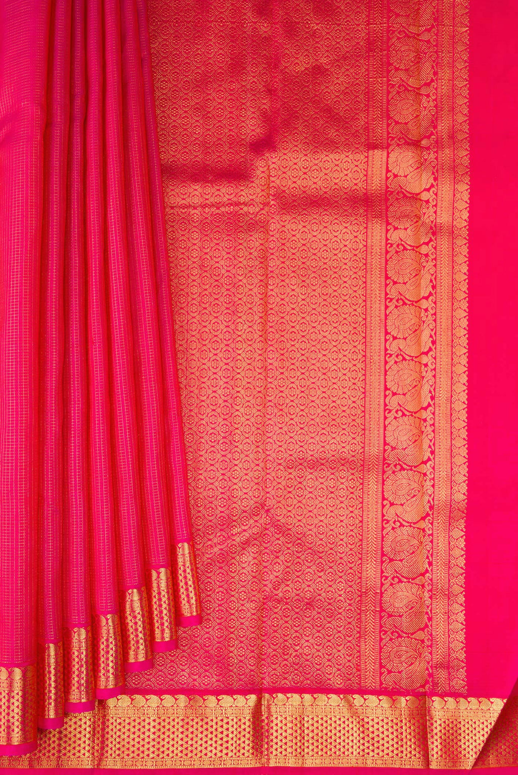 Pleats and pallu of Pure Silk Pink Kanjivaram Saree with Checked design on the body and Zari Border. 