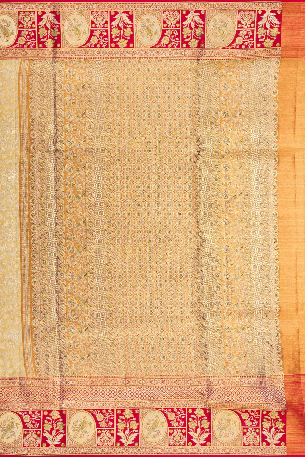Close up image of the pallu of Pure Silk Gold Dual Tone Kanchipuram Tissue Saree with Zari Brocade on the body and Fancy Border. 