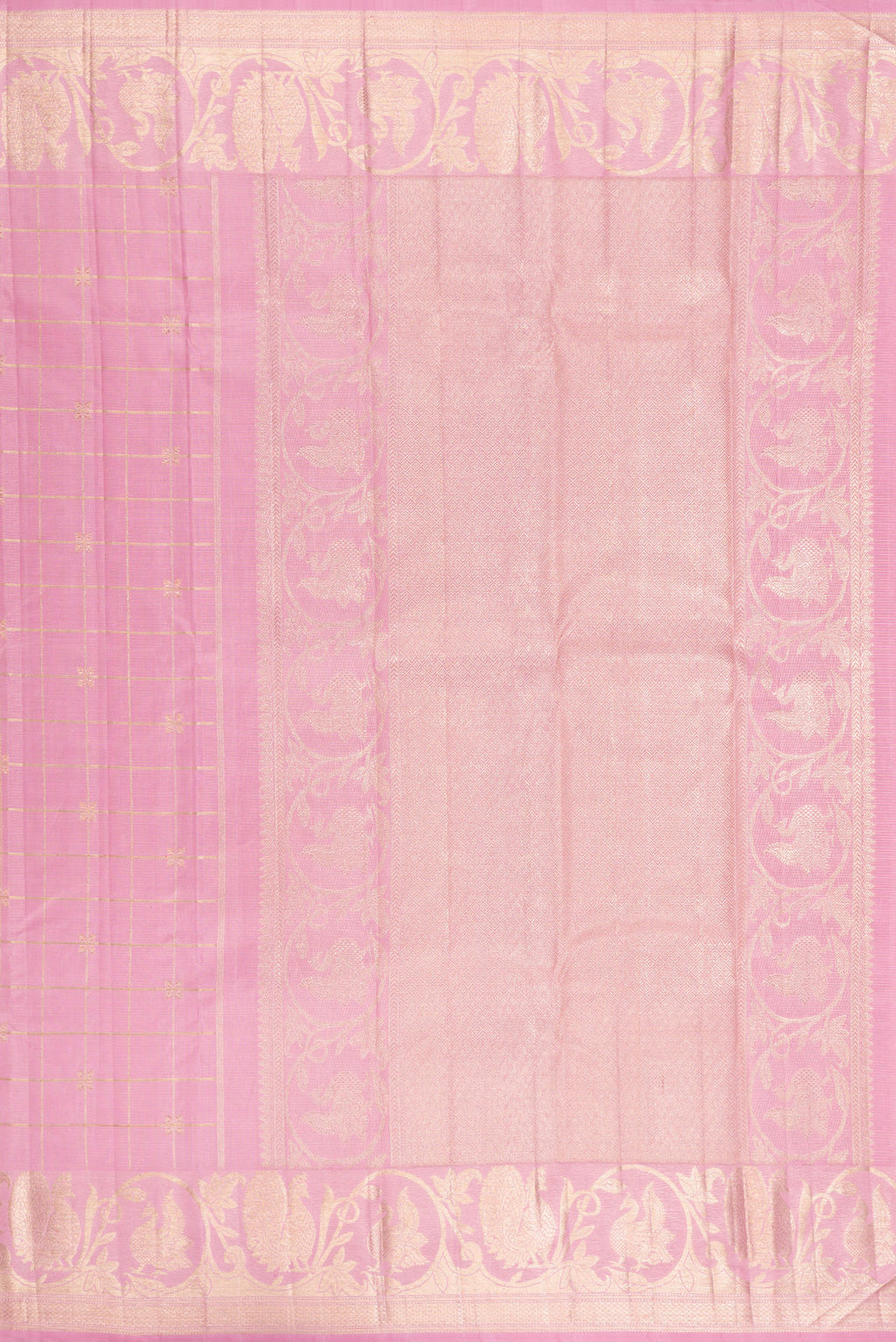Close up image of the pallu of Pure Silk Pink Kanjivaram Saree with Checked design on the body and Fancy Border. 
