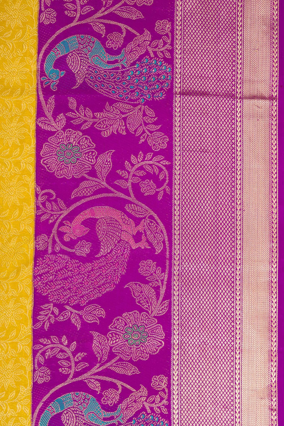 Border image of Pure Silk Gold Dual Tone Kanchipuram Saree with Zari Brocade on the body and Fancy Border. 