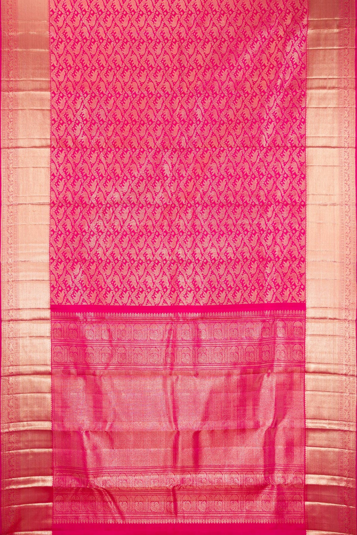 Flat view of Pure Silk Dark Pink Dual Tone Kanchipuram Saree with Zari Brocade on the body and Zari Border. 
