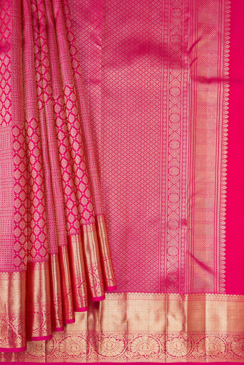 Pleats and pallu of Pure Silk Pink Kanchipuram Saree with Zari Brocade on the body and Fancy Border. 