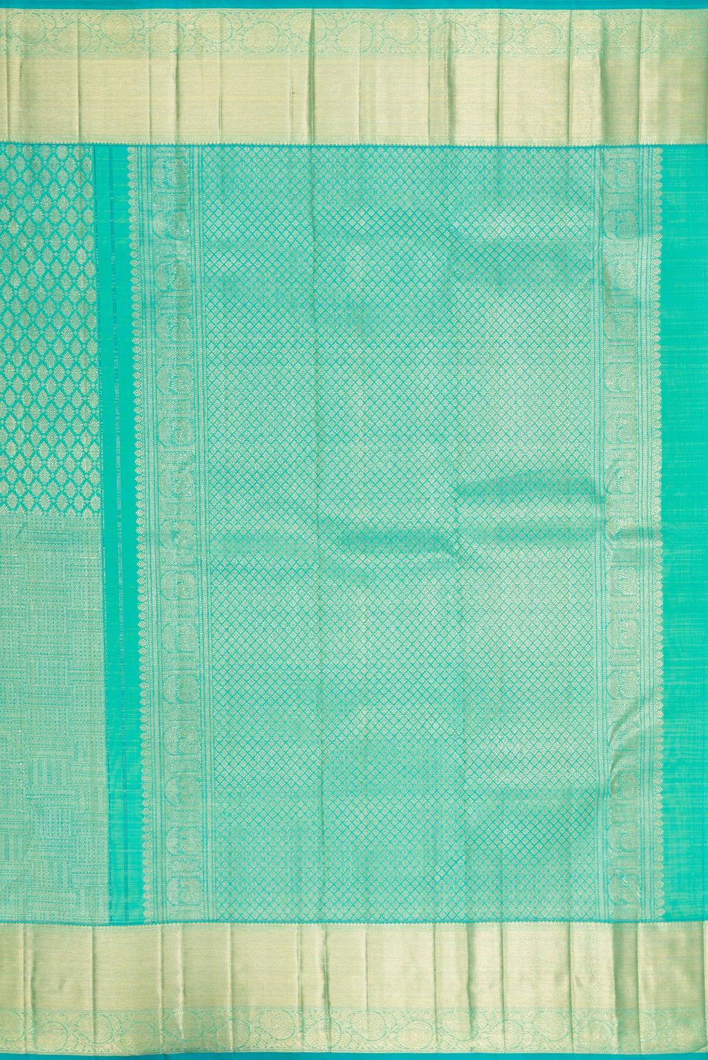 Close up image of the pallu of Pure Silk Sea Green Kanchipuram Saree with Zari Brocade on the body and Zari Border. 