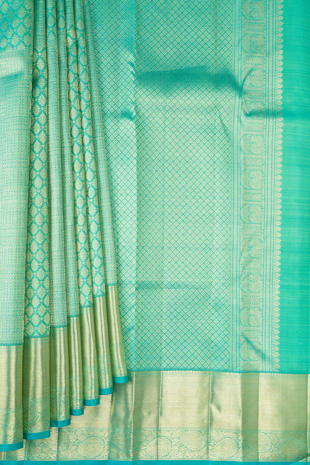 Pleats and pallu of Pure Silk Sea Green Kanchipuram Saree with Zari Brocade on the body and Zari Border. 