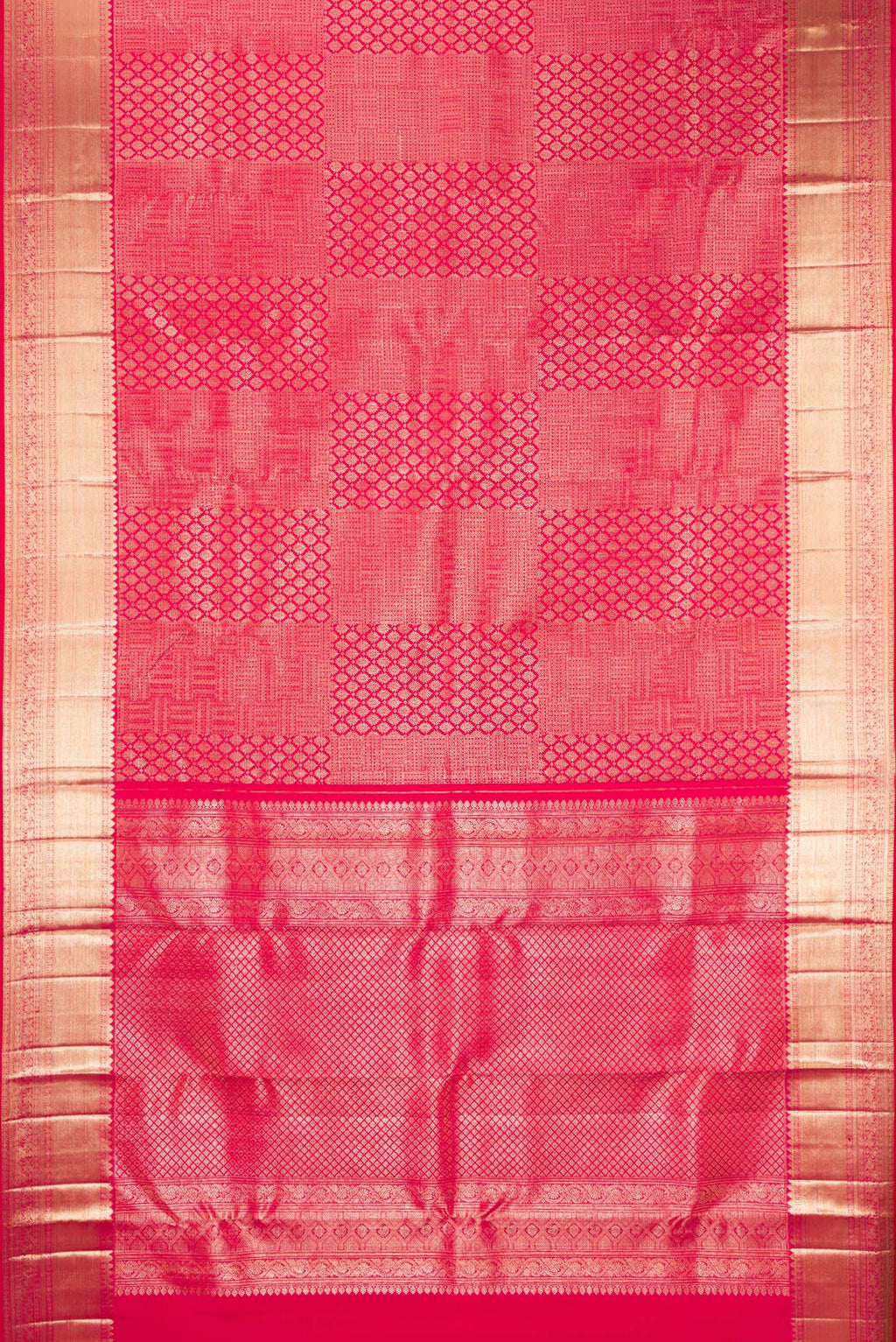 Flat view of Pure Silk Pink Dual Tone Kanchipuram Saree with Zari Brocade on the body and Zari Border. 