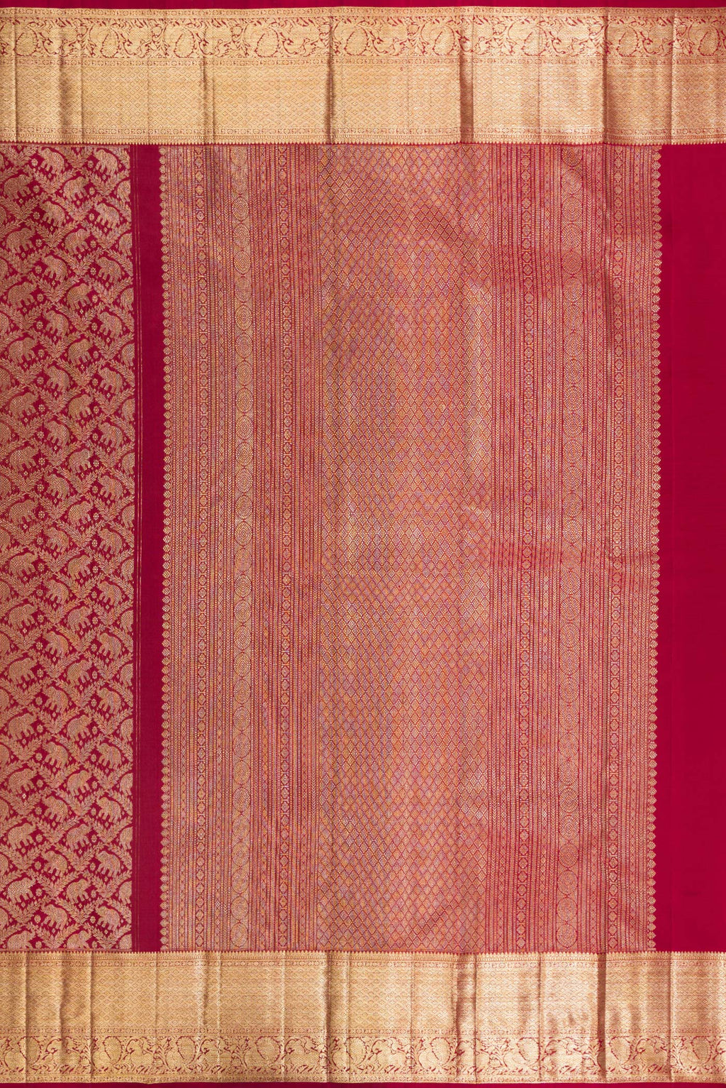 Close up image of the pallu of Pure Silk Maroon Dual Tone Kanchipuram Saree with Zari Brocade on the body and Zari Border. 