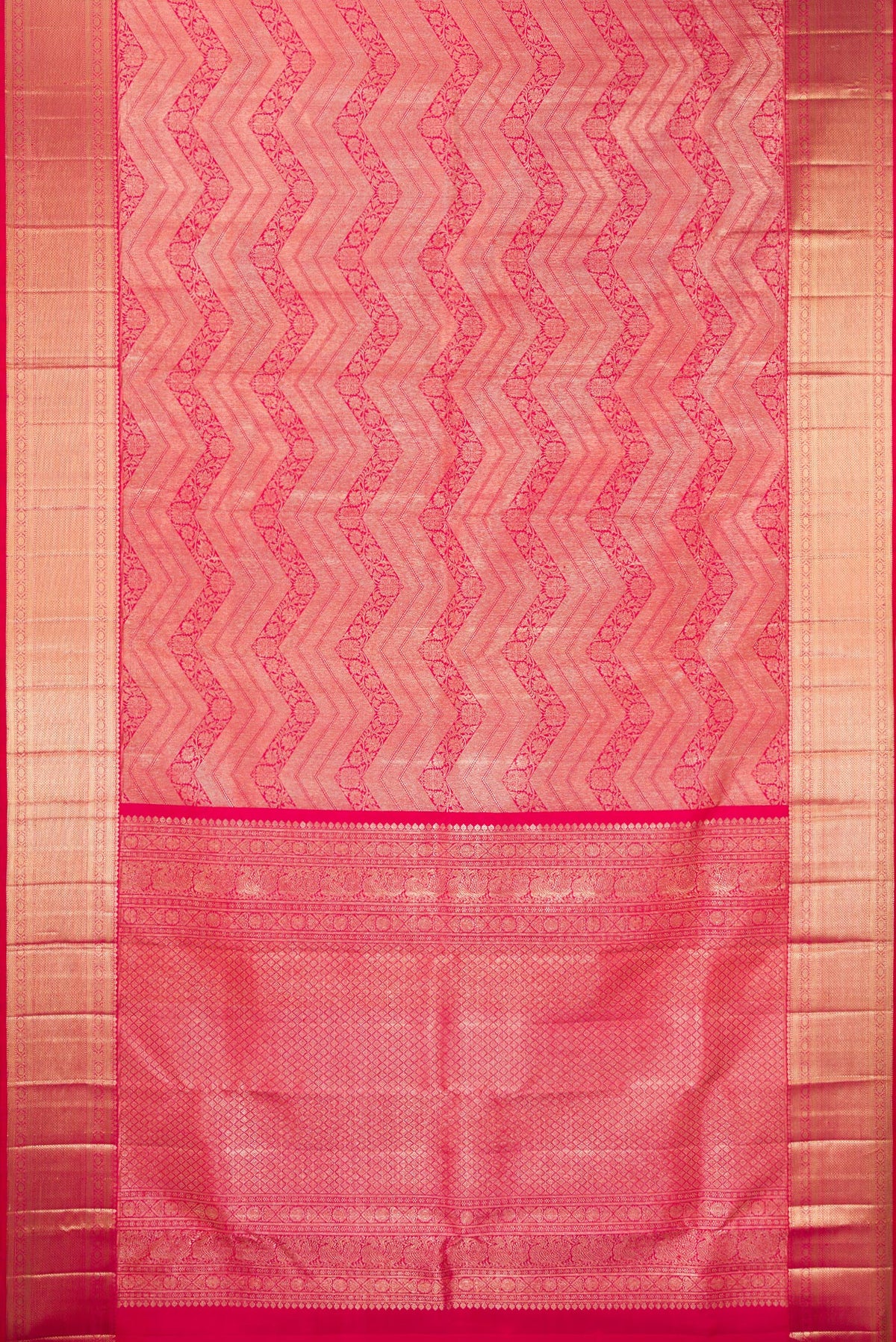 Flat view of Pure Silk Pink Dual Tone Kanchipuram Saree with Zari Brocade on the body and Zari Border. 