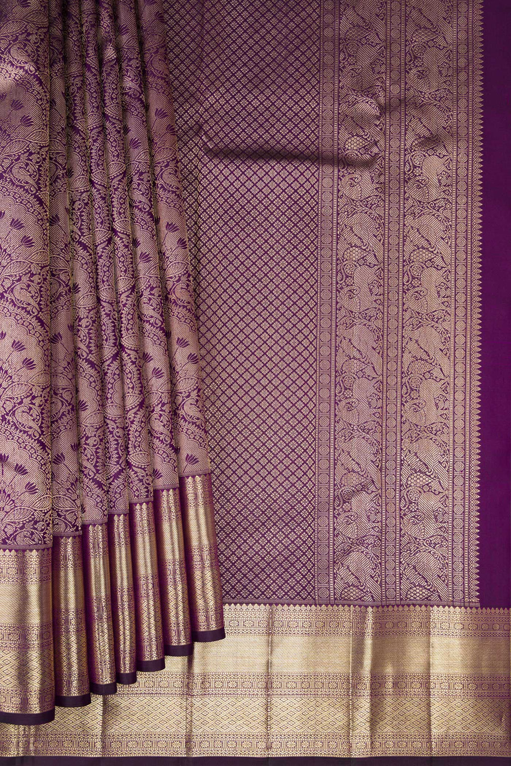 Pleats and pallu of Pure Silk Purple Kanchipuram Saree with Zari Brocade on the body and Zari Border. 