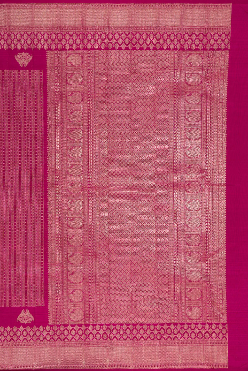 Close up image of the pallu of Pure Silk Dark Pink Kanchipuram Saree with Zari Brocade on the body and Zari Border. 