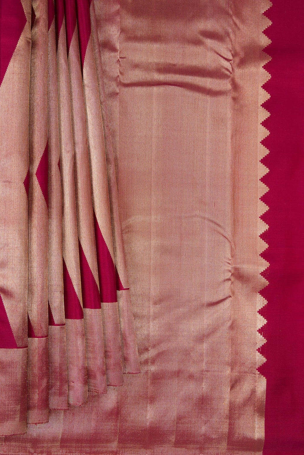 Pleats and pallu of Pure Silk Maroon Kanchipuram Saree with Zari Butta on the body and Zari Border. 