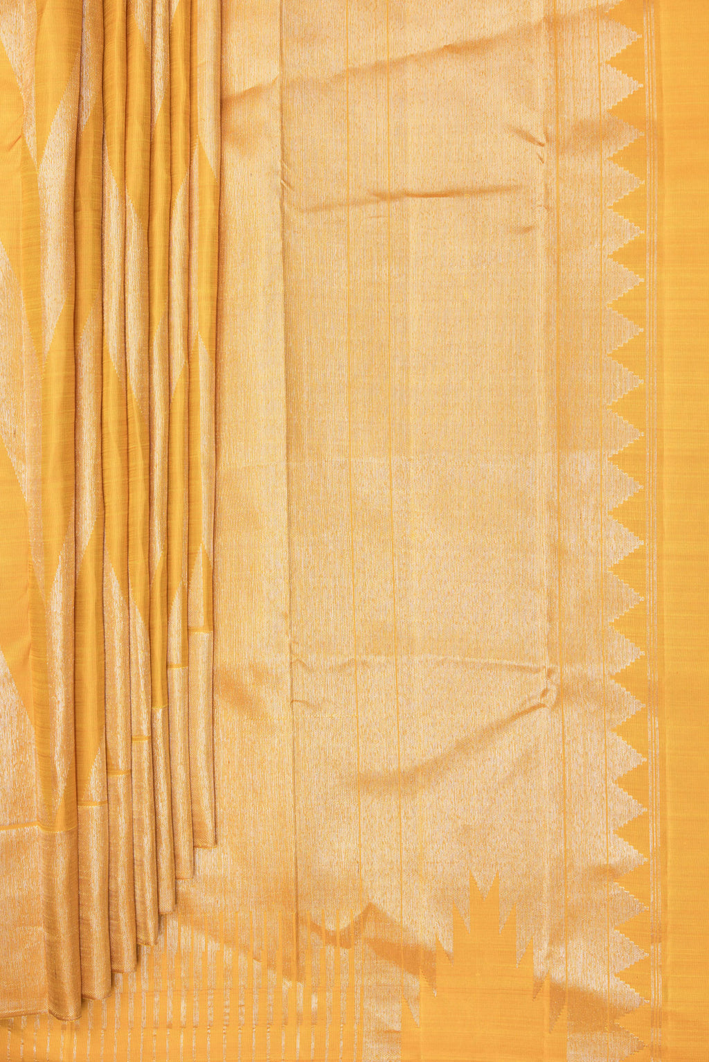 Pleats and pallu of Pure Silk Yellow Kanchipuram Saree with Zari Brocade on the body and Zari Border. 