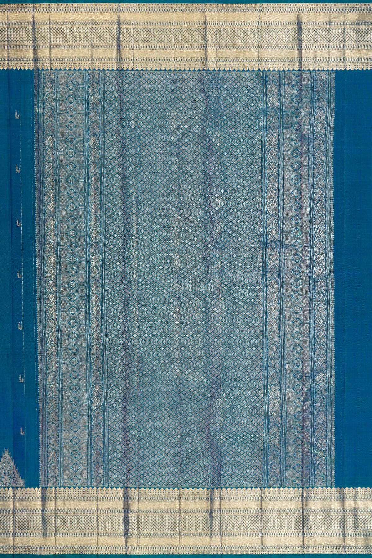 Close up image of the pallu of Pure Silk Peacock Blue Dual Tone Kanjivaram Saree with Zari Butta on the body and Fancy Border. 