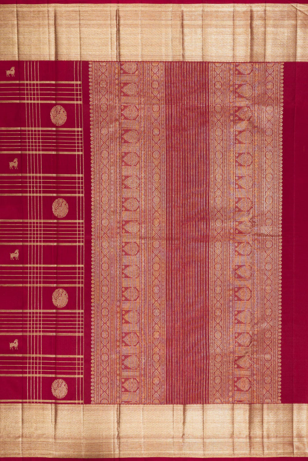 Close up image of the pallu of Pure Silk Maroon Kanchipuram Saree with Checked design on the body and Zari Border. 