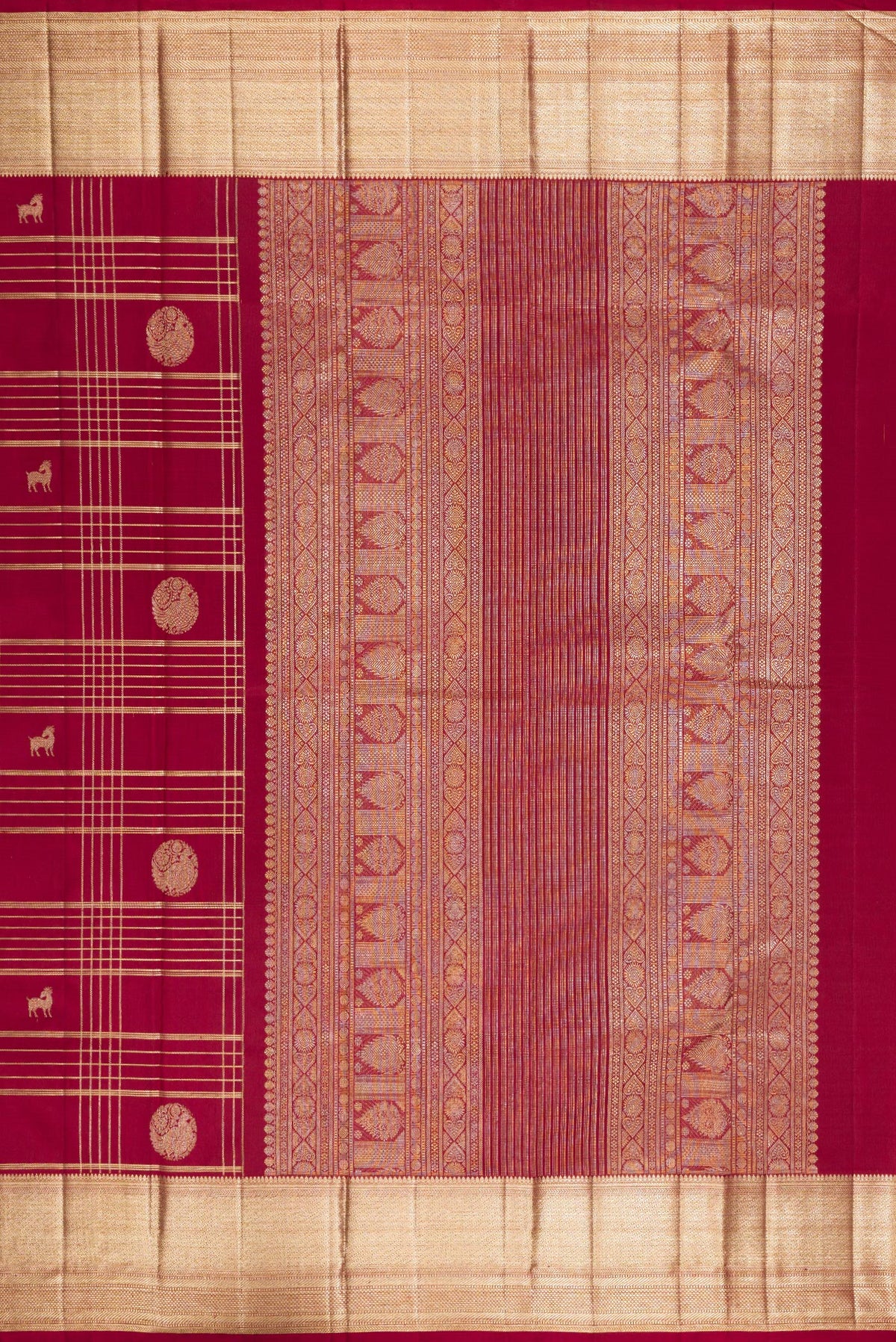 Close up image of the pallu of Pure Silk Maroon Kanchipuram Saree with Checked design on the body and Zari Border. 