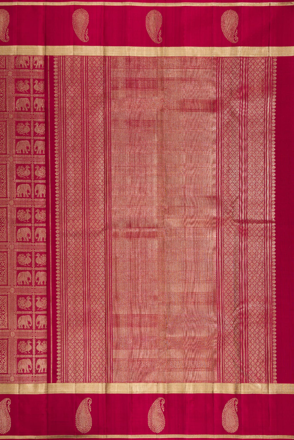 Close up image of the pallu of Pure Silk Maroon Kanchipuram Saree with Zari Brocade on the body and Fancy Border. 