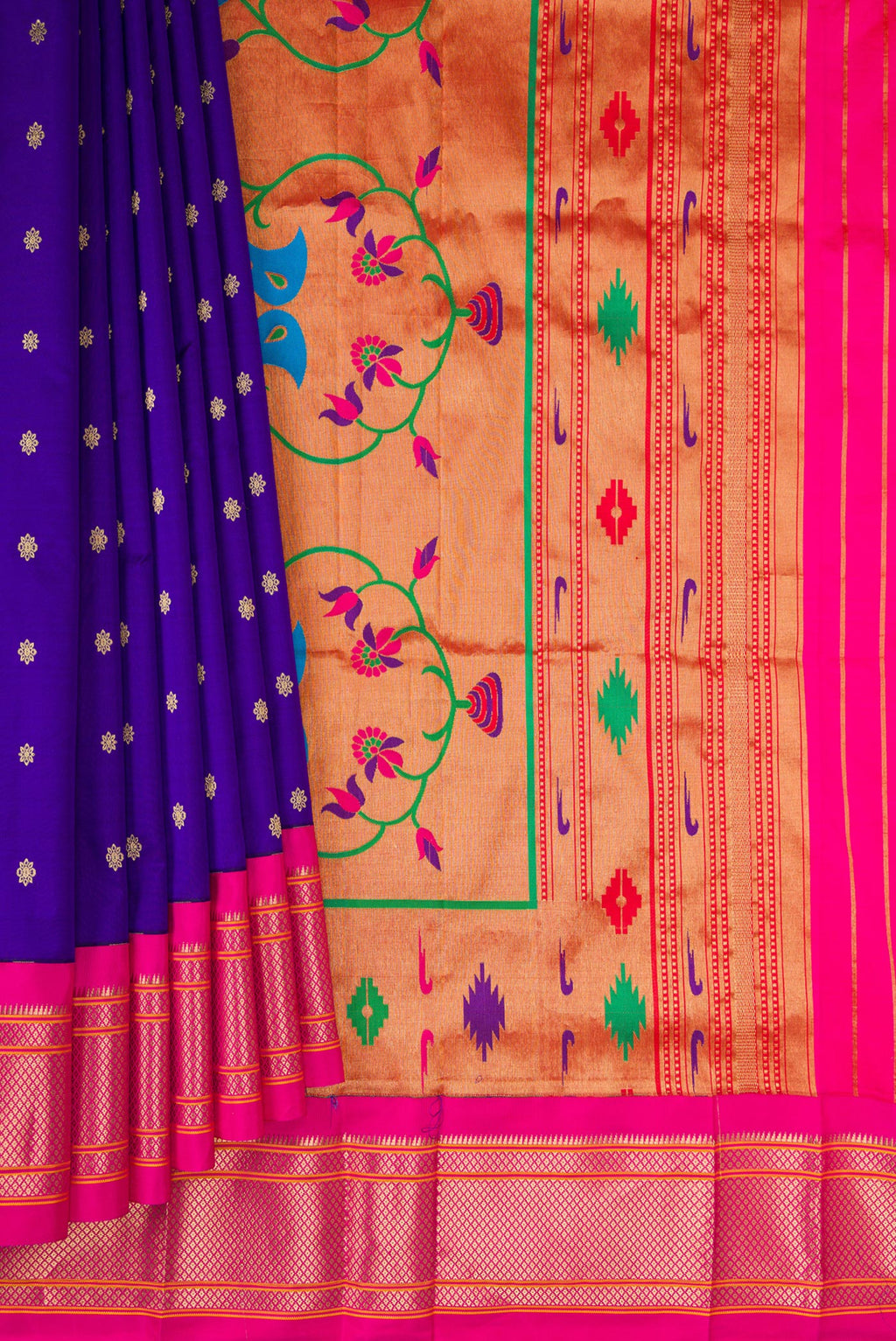 Pleats and pallu of Pure Silk Royal Blue Paithani Saree with Zari Butta on the body and Zari Border. 