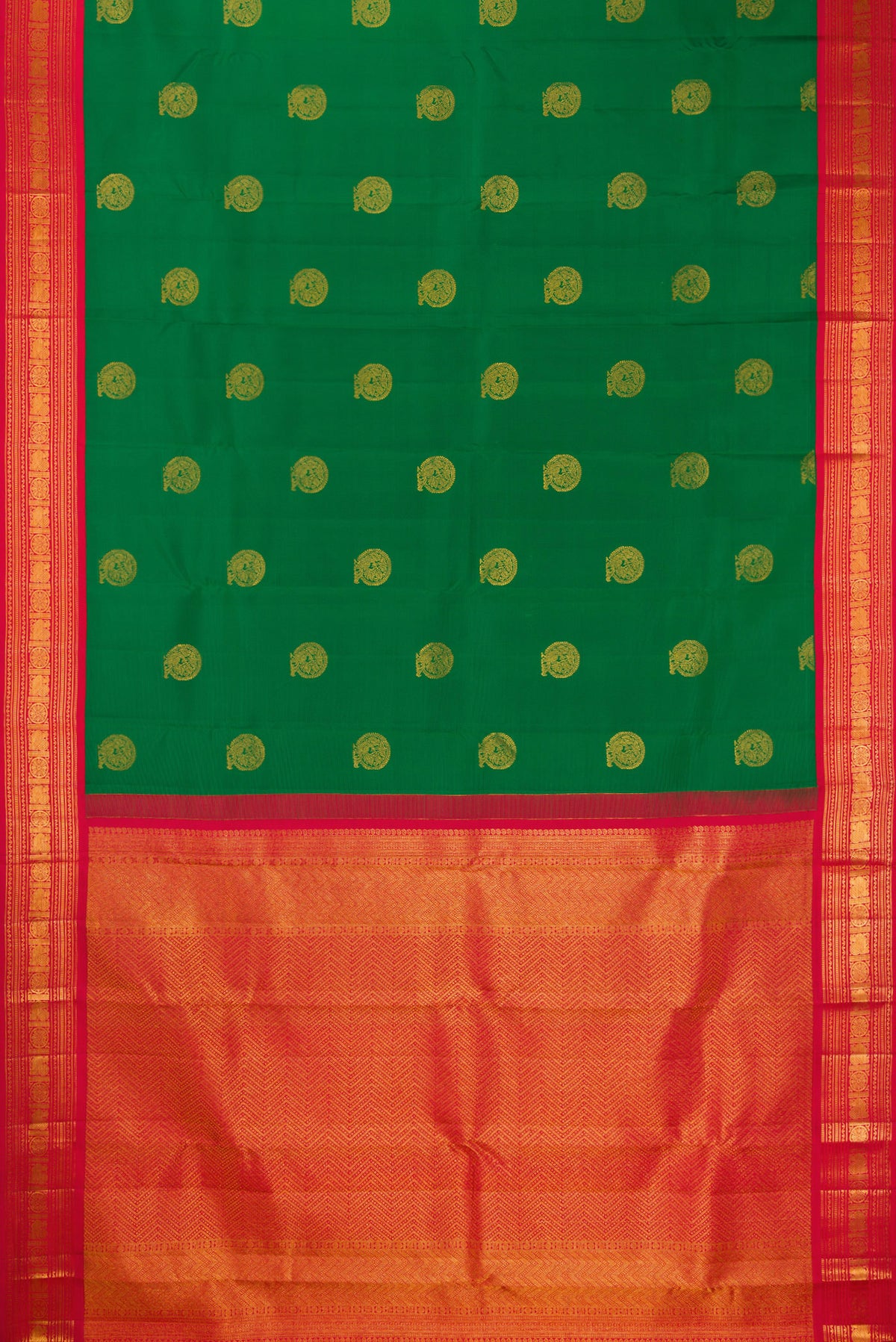 Flat view of Pure Silk Green Kanchipuram Saree with Zari Butta on the body and Zari Border. 