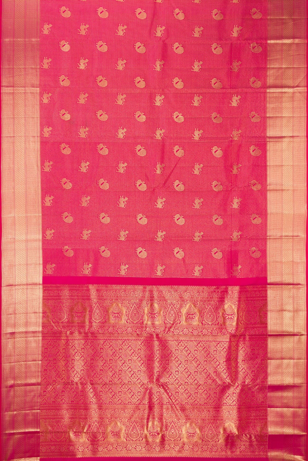 Flat view of Pure Silk Dark Pink Dual Tone Kanchipuram Saree with Zari Brocade on the body and Zari Border. 