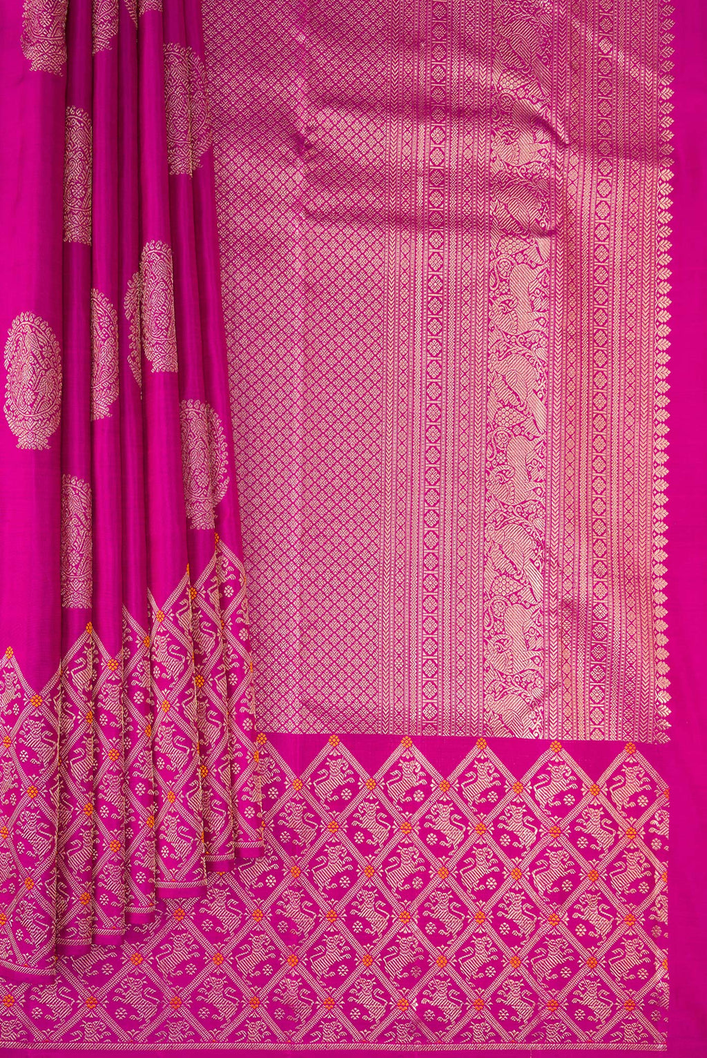 Pleats and pallu of Pure Silk Pink Kanjivaram Saree with Zari Butta on the body and Fancy Border. 