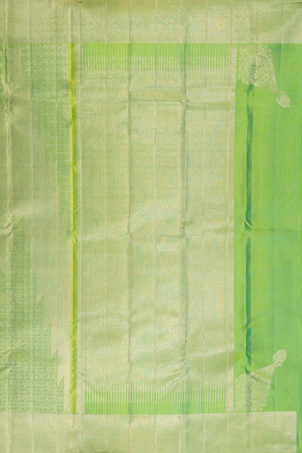 Close up image of the pallu of Pure Silk Light Green Kanjivaram Saree with Zari Brocade on the body and Zari Border. 