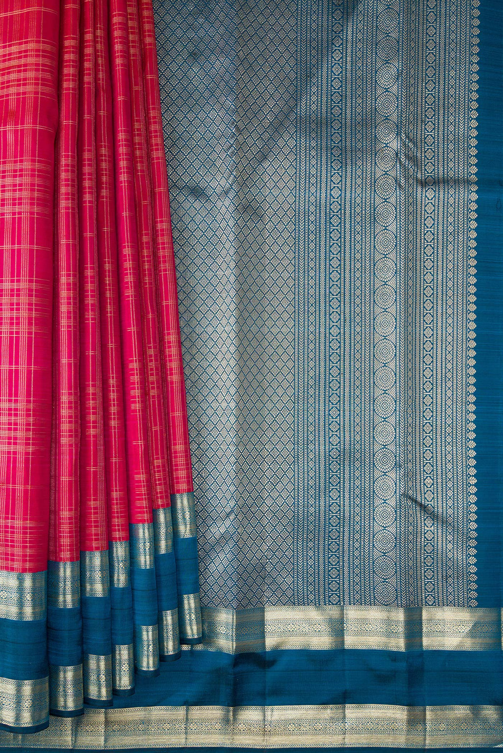Pleats and pallu of Pure Silk Dark Pink Kanchipuram Saree with Checked design on the body and Zari Border. 