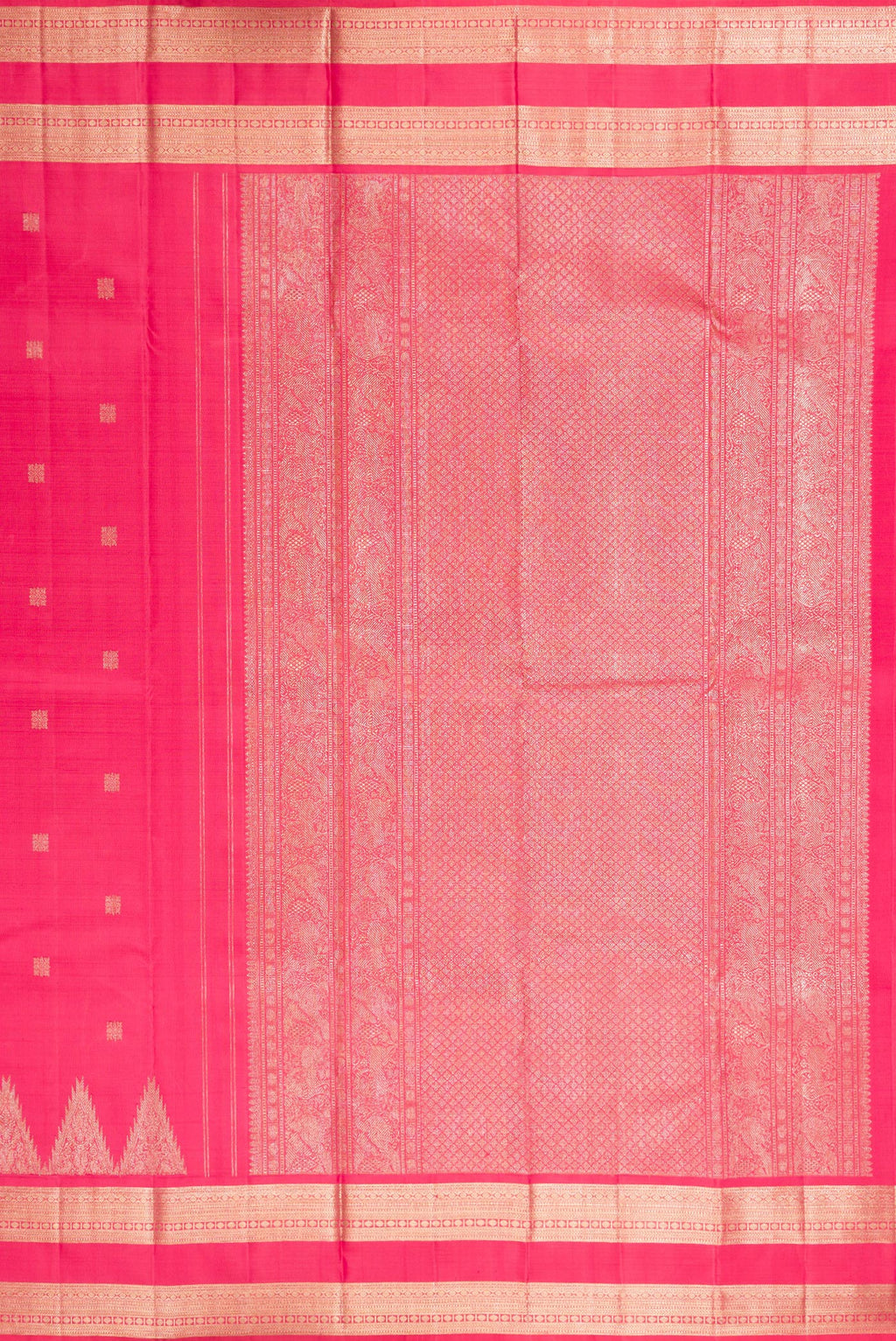 Close up image of the pallu of Pure Silk Pink Dual Tone Kanjivaram Saree with Zari Butta on the body and Fancy Border. 