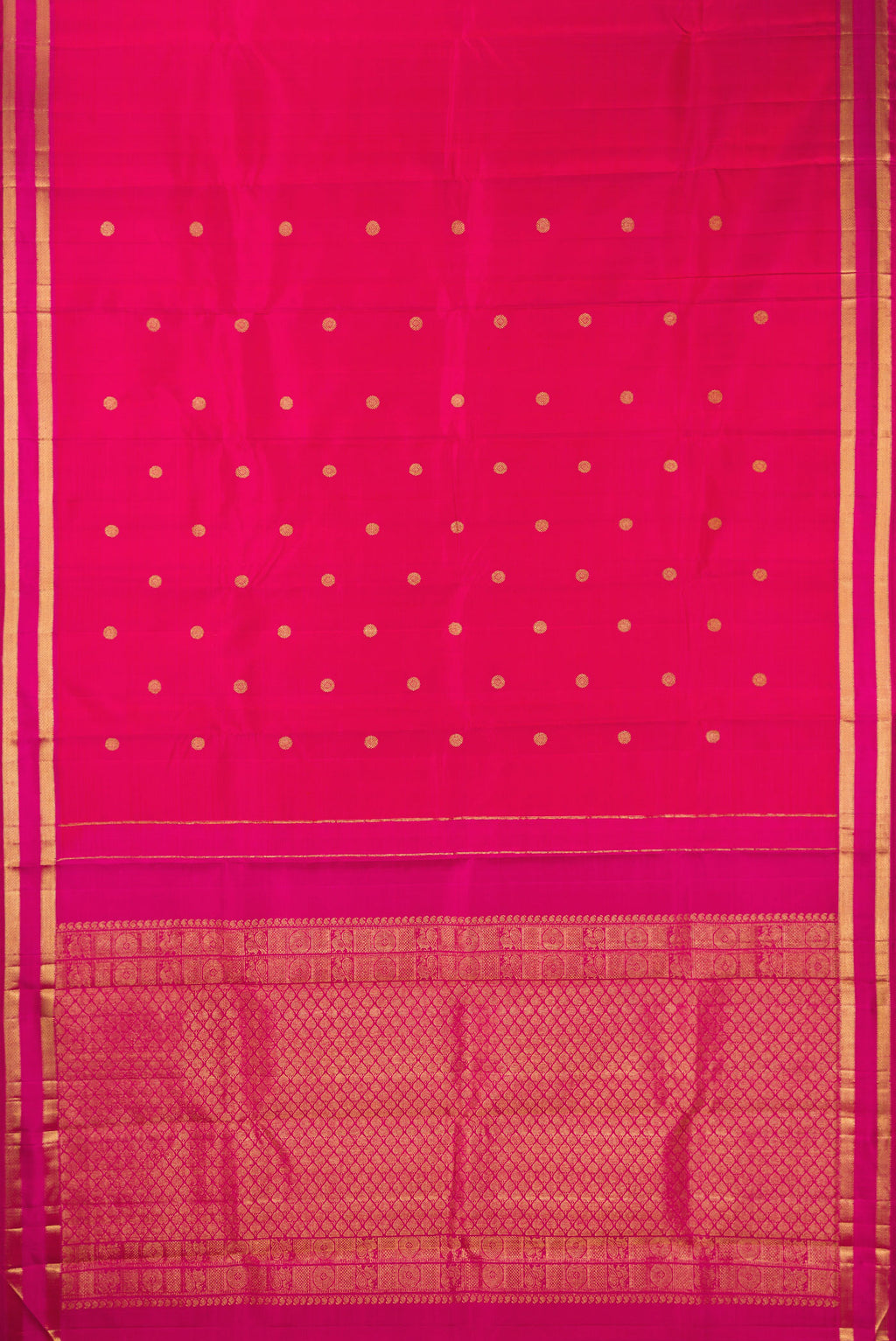 Flat view of Pure Silk Coral Kanchipuram Saree with Zari Butta on the body and Zari Border. 