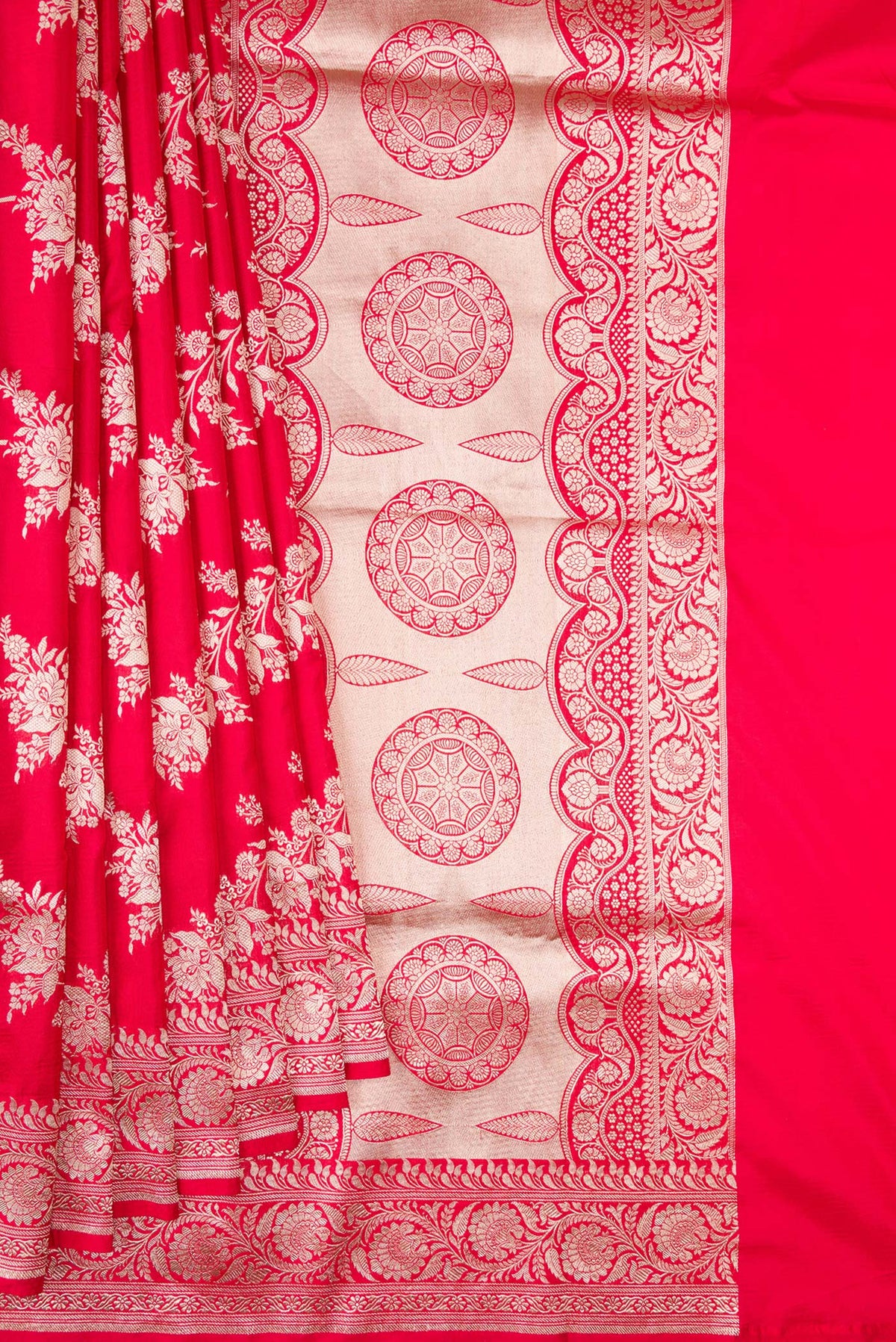 Pleats and pallu of Pure Silk Red Dual Tone Banarasi Saree with Zari Brocade on the body and Zari Border. 