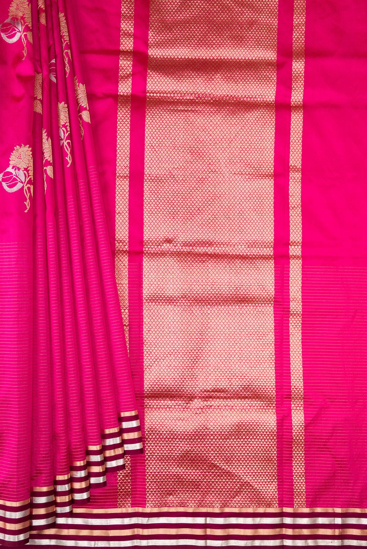 Pleats and pallu of Pure Silk Dark Pink Dual Tone Banarasi Saree with Zari Butta on the body and Fancy Border. 