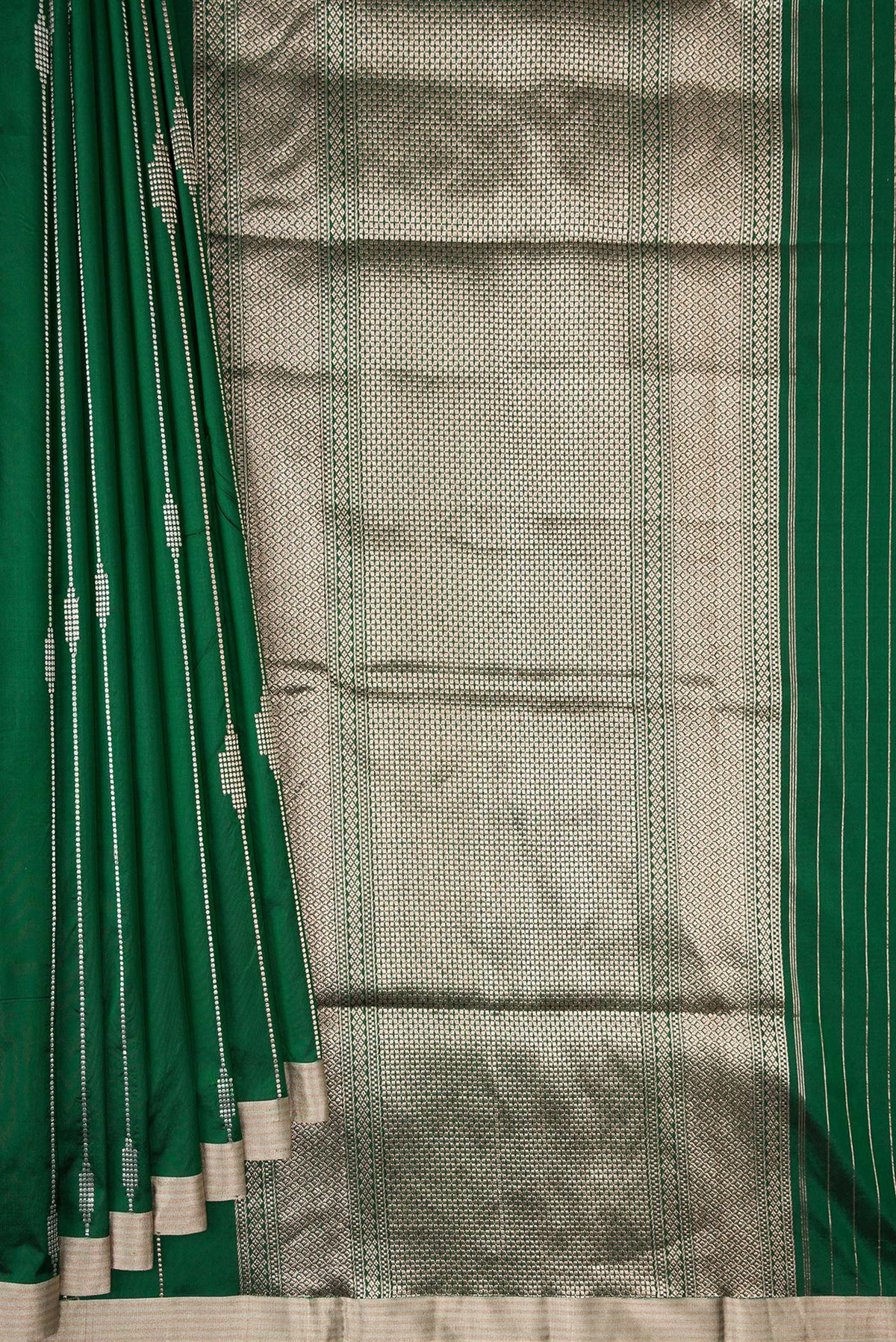 Pleats and pallu of Pure Silk Green Dual Tone Banarasi Saree with Stripes on the body and Zari Border. 