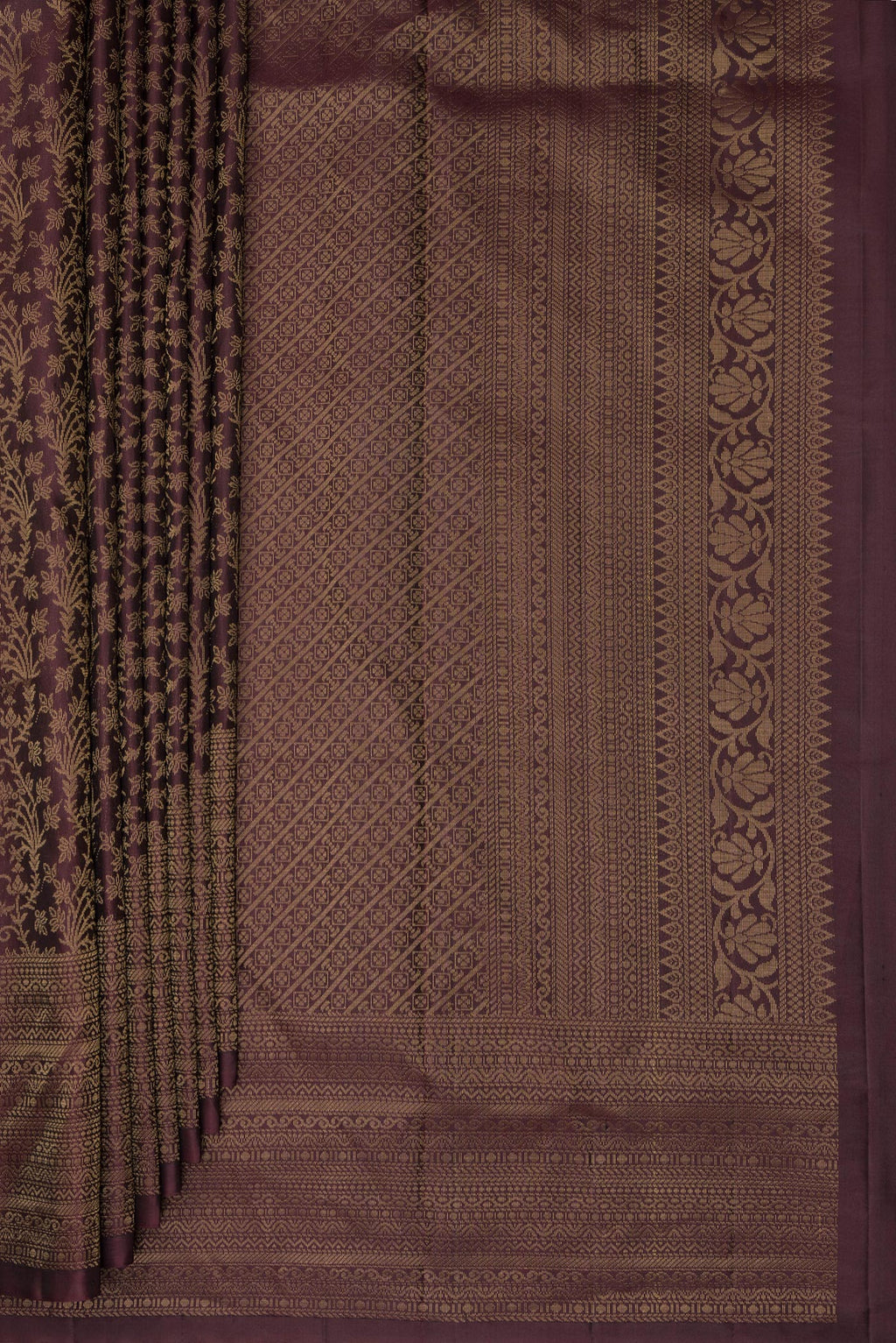 Pleats and pallu of Pure Silk Coffee Brown Soft Saree with Zari Brocade on the body and Fancy Border. 