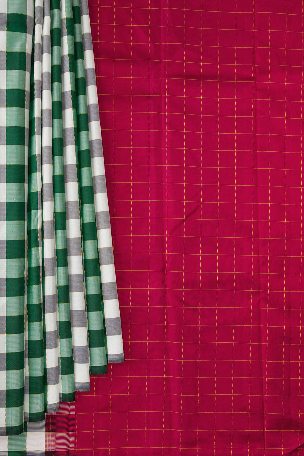 Pleats and pallu of Pure Silk Multi Color Kanchipuram Saree with Checked design on the body and Without Border. 