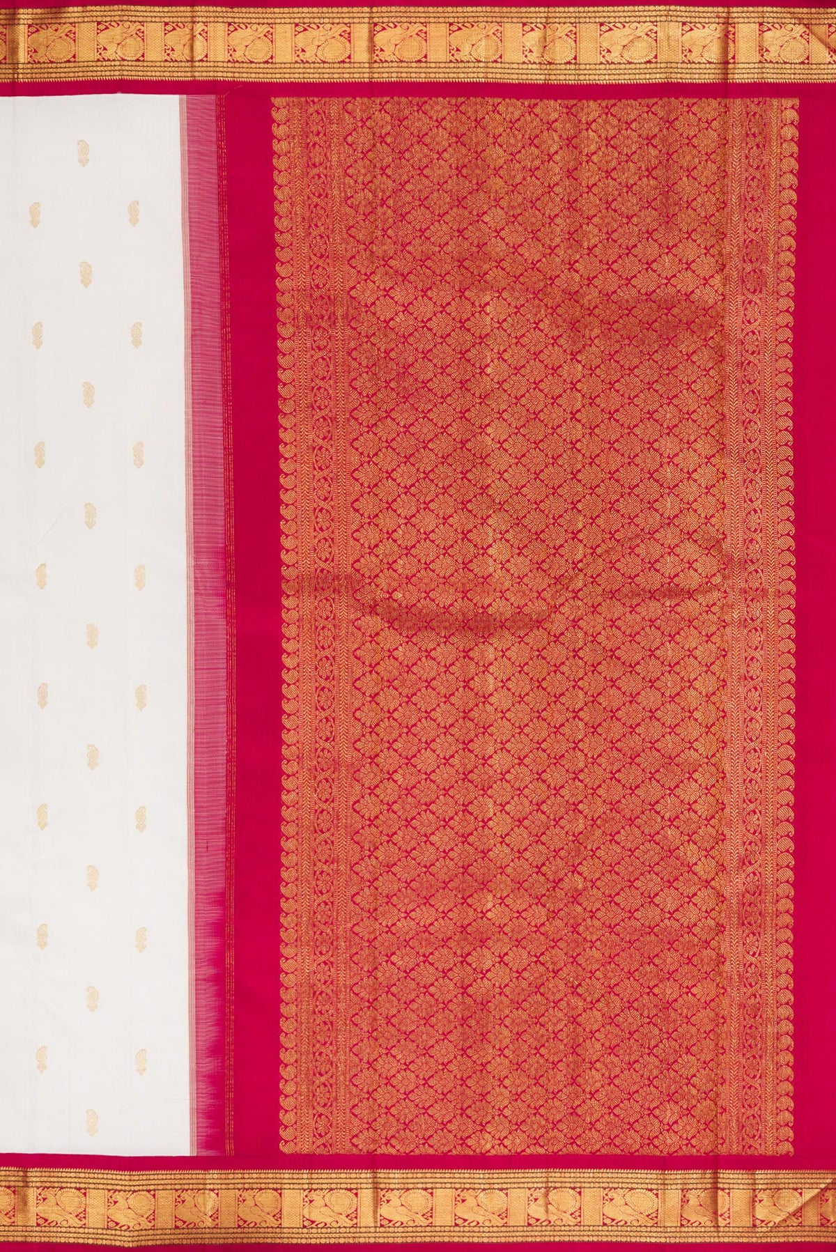 Close up image of the pallu of Pure Silk White Kanjivaram Saree with Zari Butta on the body and Zari Border. 