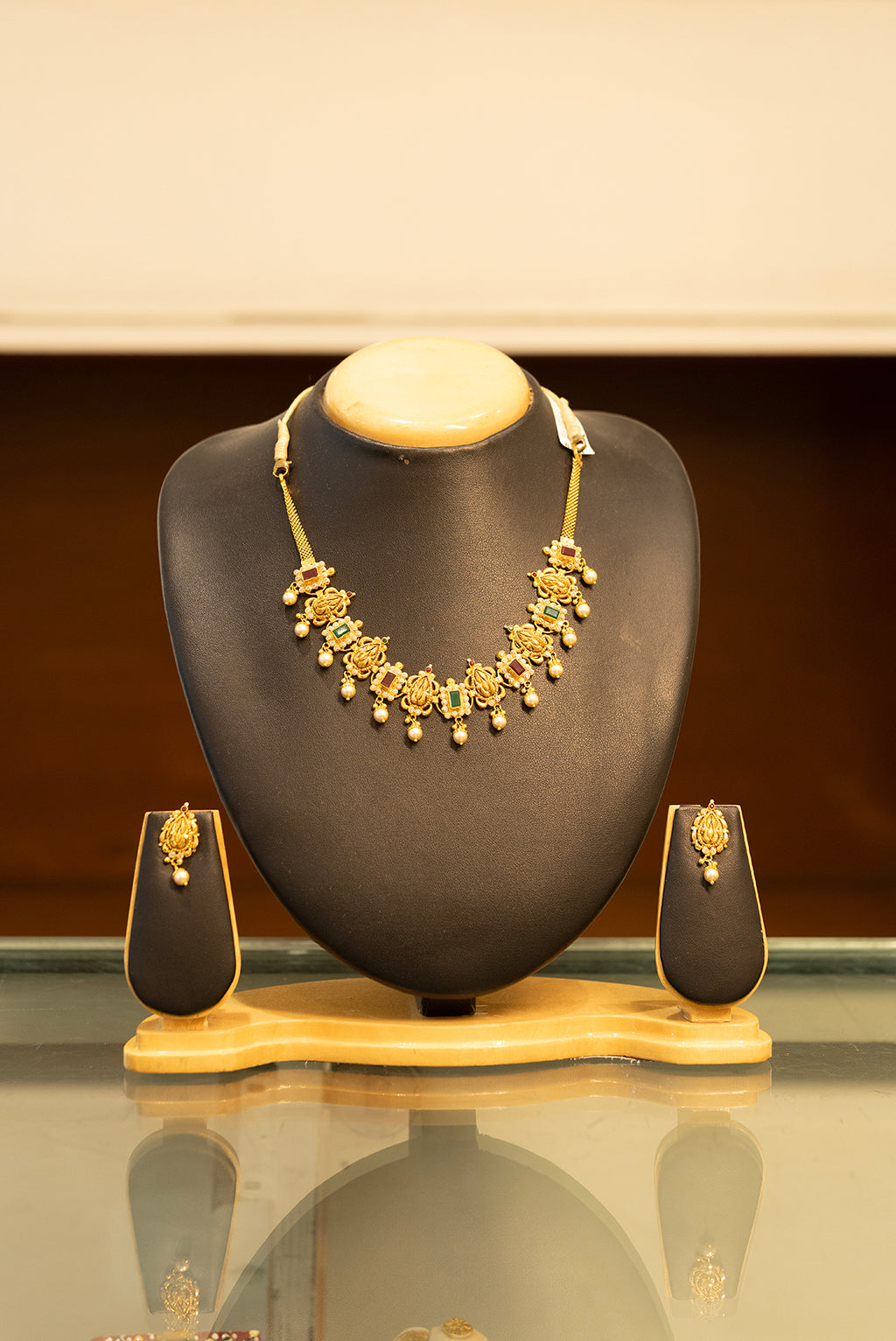 Lotus Bud Gold Necklace Set in 22 Kt