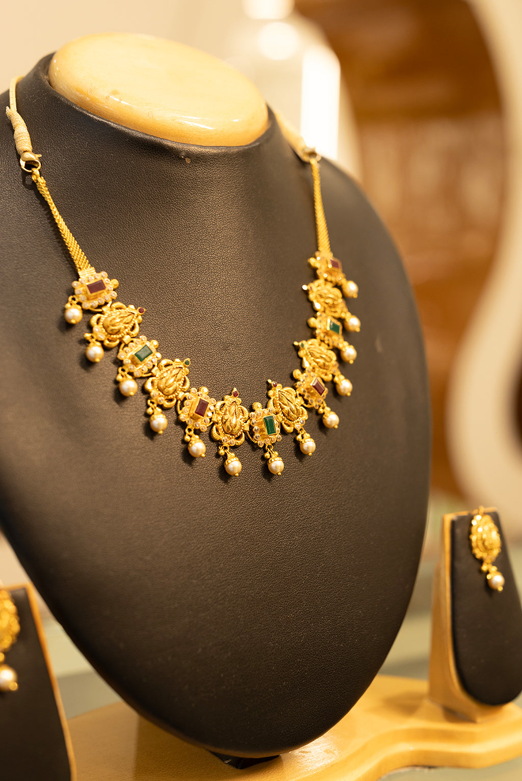 Lotus Bud Gold Necklace Set in 22 Kt