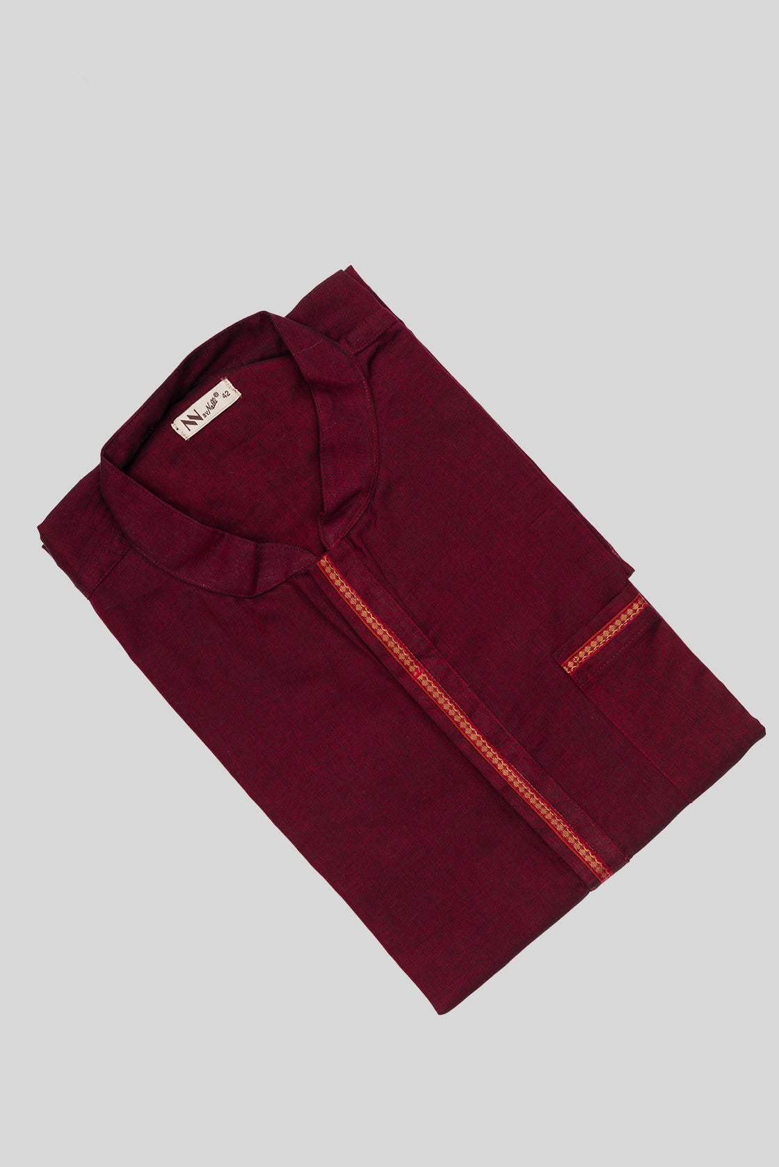 Close up blouse image of Maroon Pure Cotton Plain Body Mens Kurta