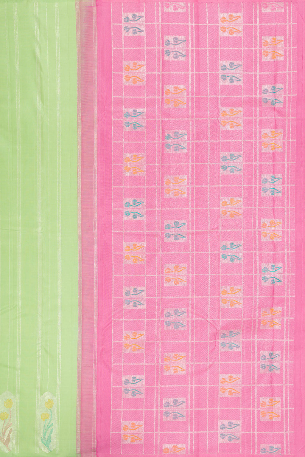 Close up image of the pallu of Pista Green Kanjivaram Silk Saree with Stripes on the body and Without Border. 