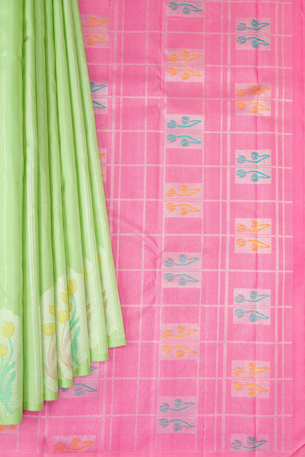 Pleats and pallu of Pista Green Kanjivaram Silk Saree with Stripes on the body and Without Border. 