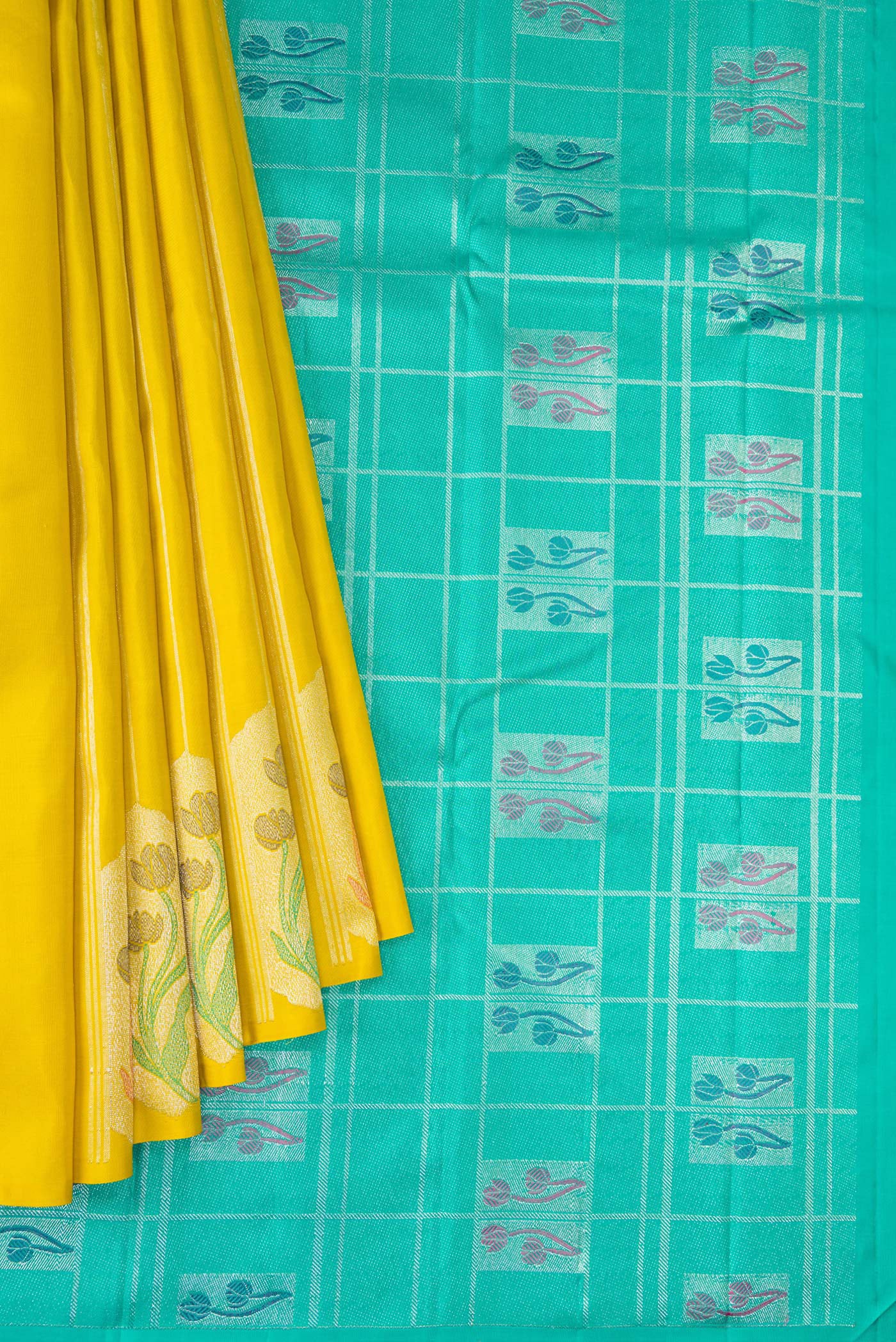 Pleats and pallu of Yellow Kanjivaram Silk Saree with Stripes on the body and Without Border. 
