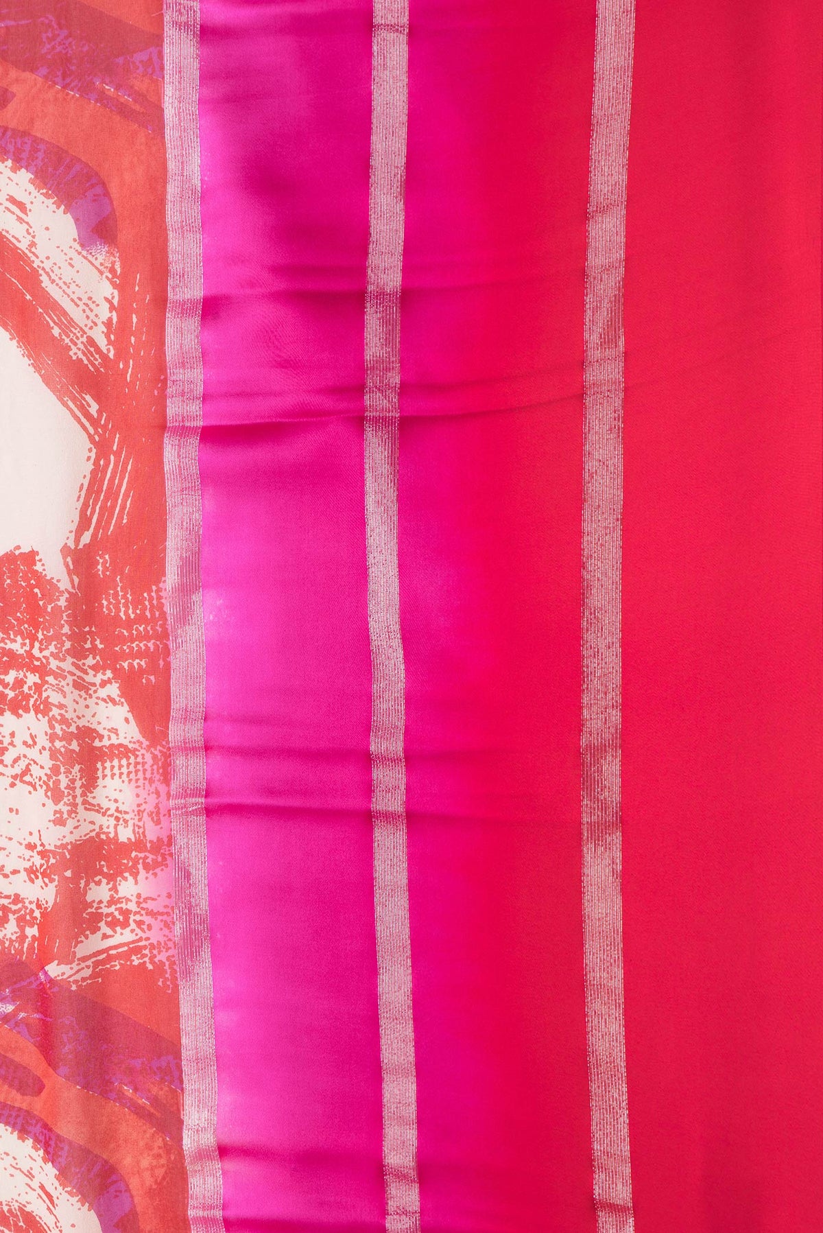 Border image of Red Dual Tone Mysore Georgette Saree with Printed design on the body and Zari Border. 