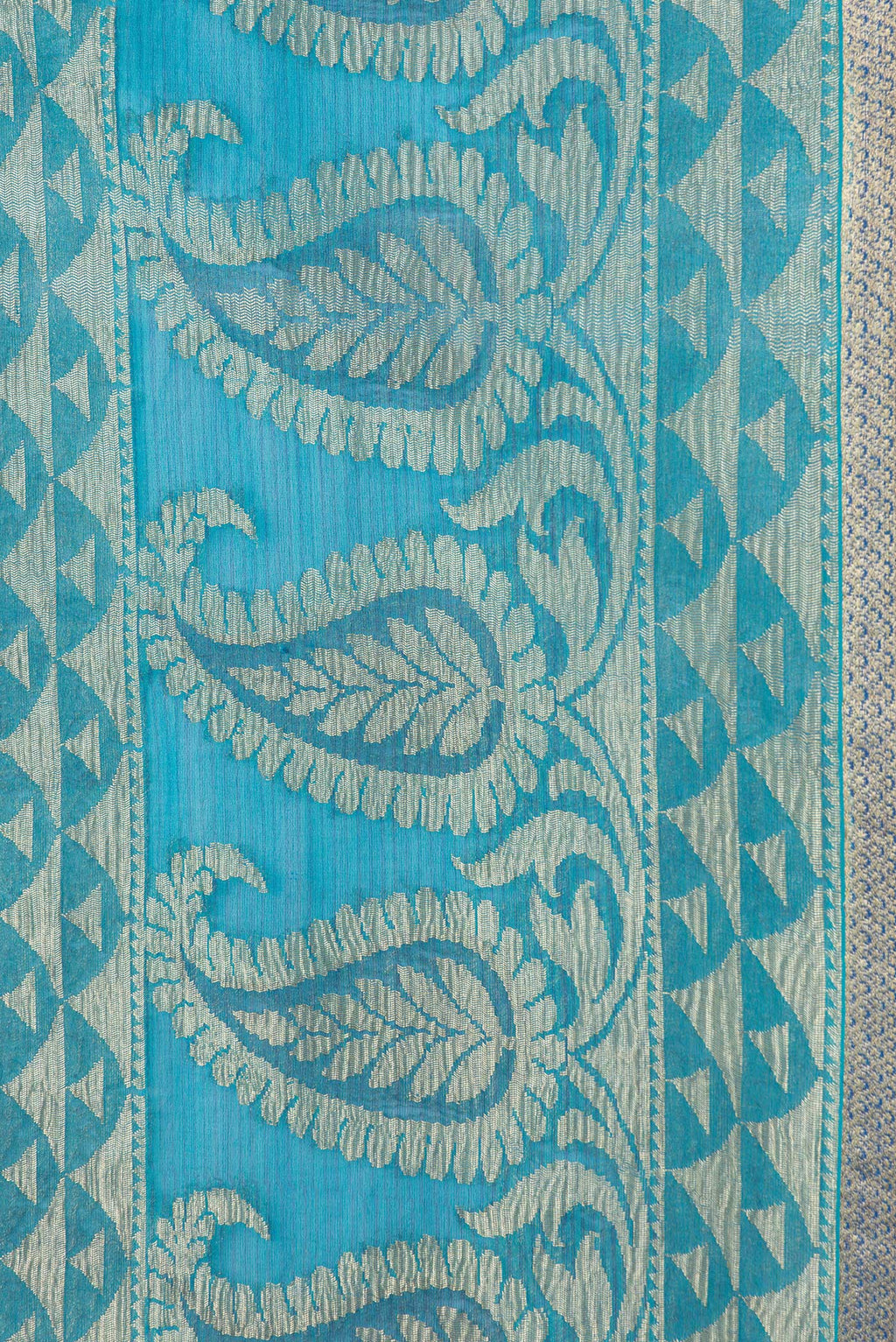 Border image of Sky Blue Dual Tone Mysore Georgette Saree with Zari Butta on the body and Zari Border. 