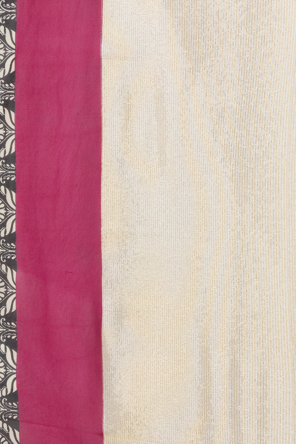 Border image of Black Dual Tone Mysore Georgette Saree with Printed design on the body and Zari Border. 
