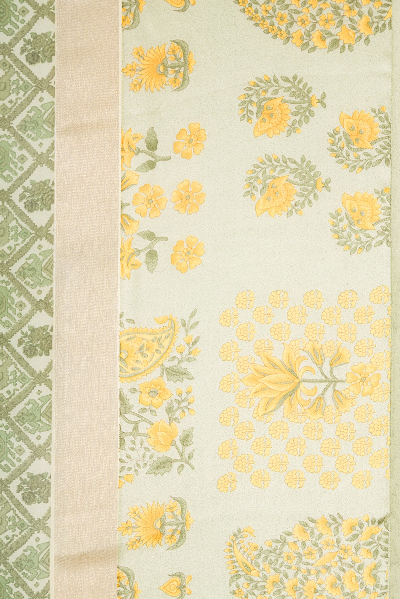 Border image of Green Dual Tone Mysore Crepe Saree with Printed design on the body and Printed Border. 