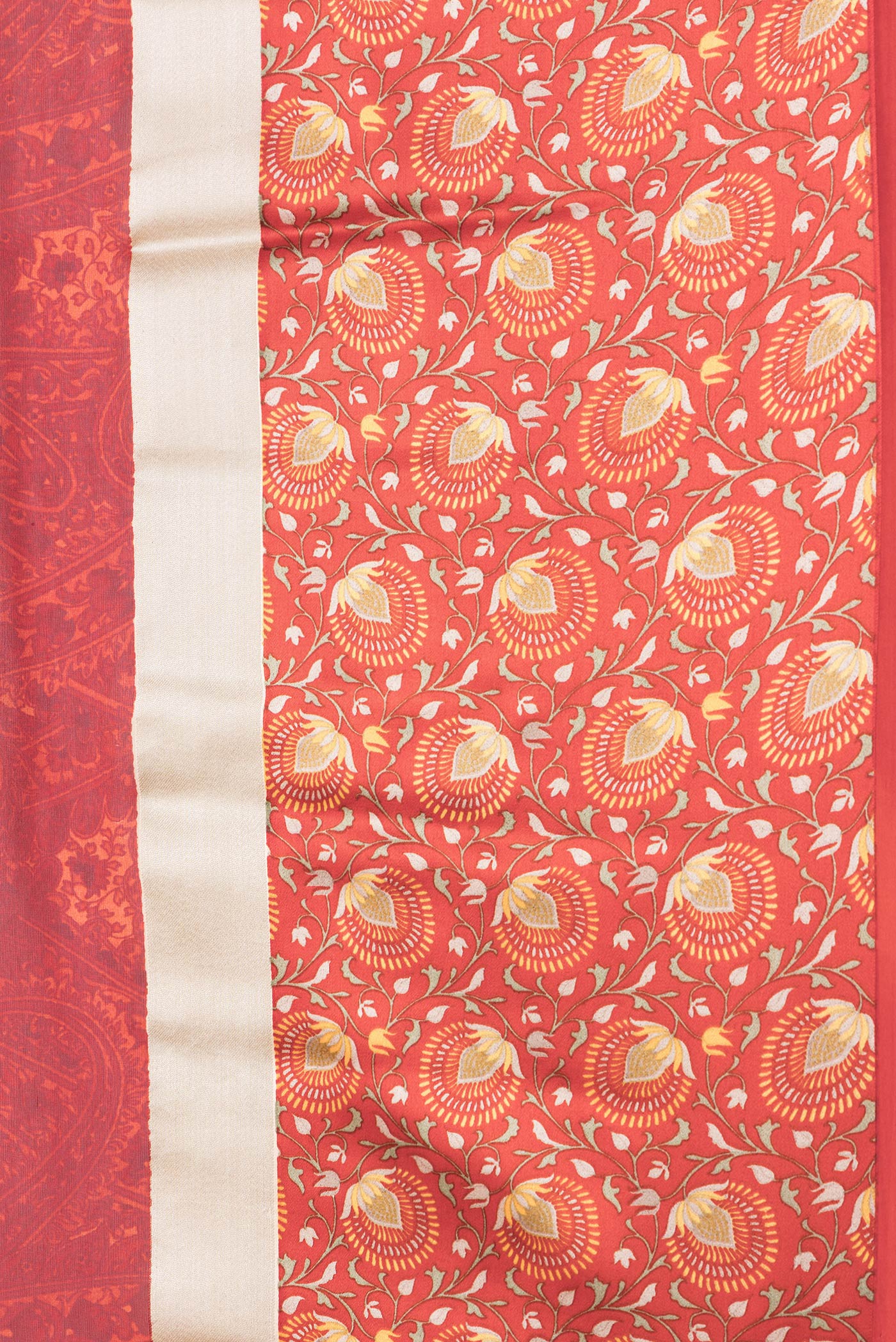 Border image of Red Dual Tone Mysore Crepe Saree with Printed design on the body and Printed Border. 