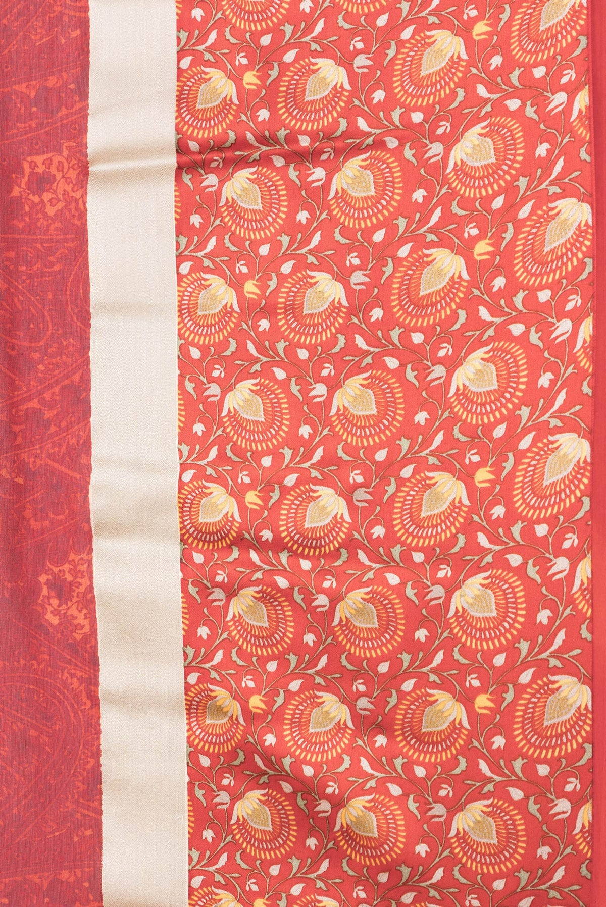 Border image of Red Dual Tone Mysore Crepe Saree with Printed design on the body and Printed Border. 