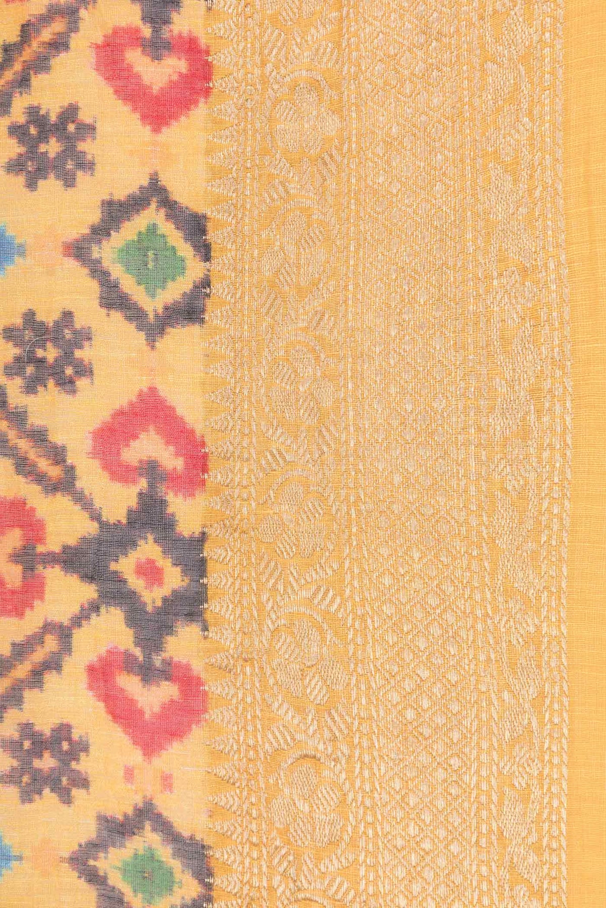 Border image of Yellow Dual Tone Linen Saree with Printed design on the body and Zari Border