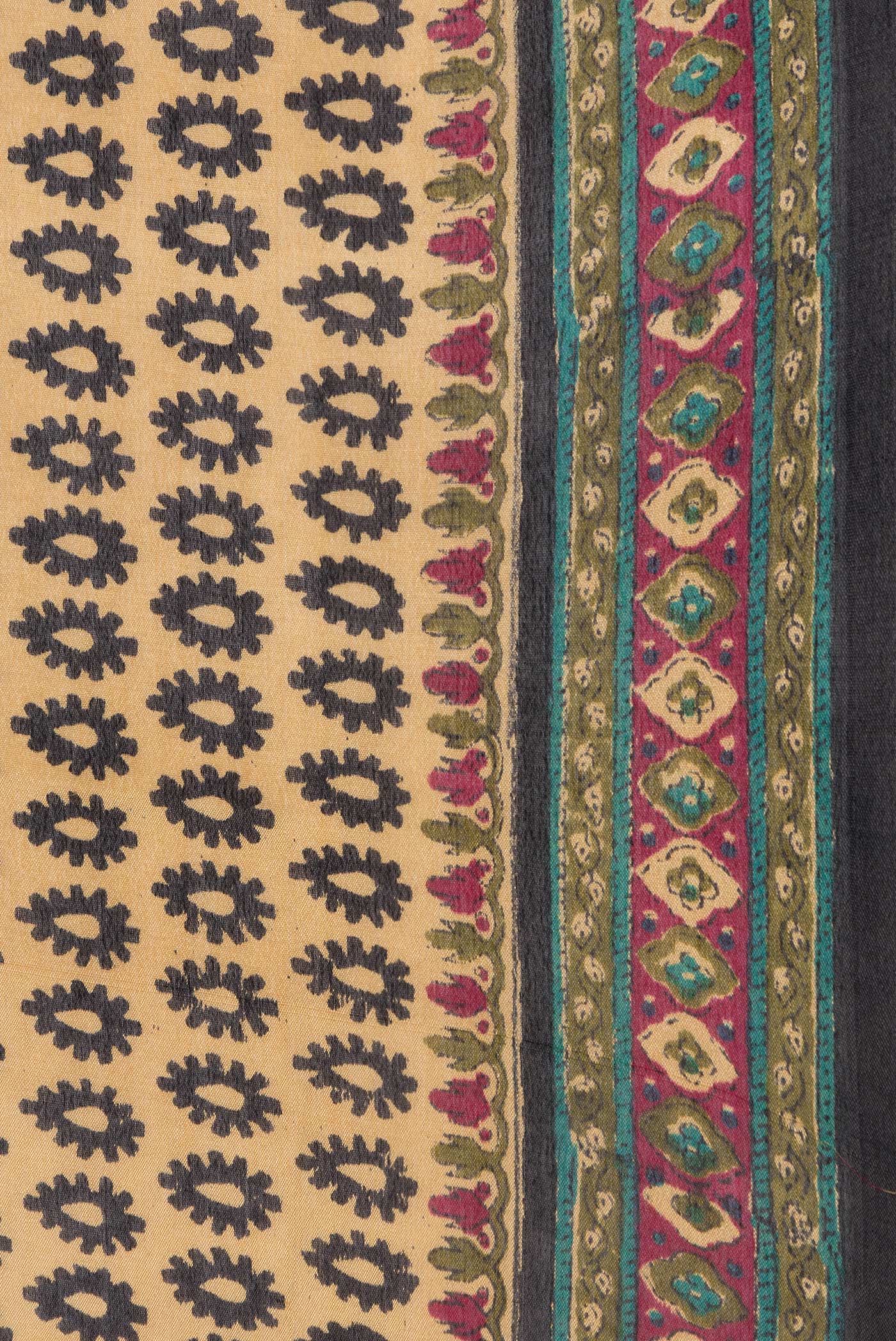 Border image of Sandal Dual Tone Crepe Saree with Printed design on the body and Printed Border. 